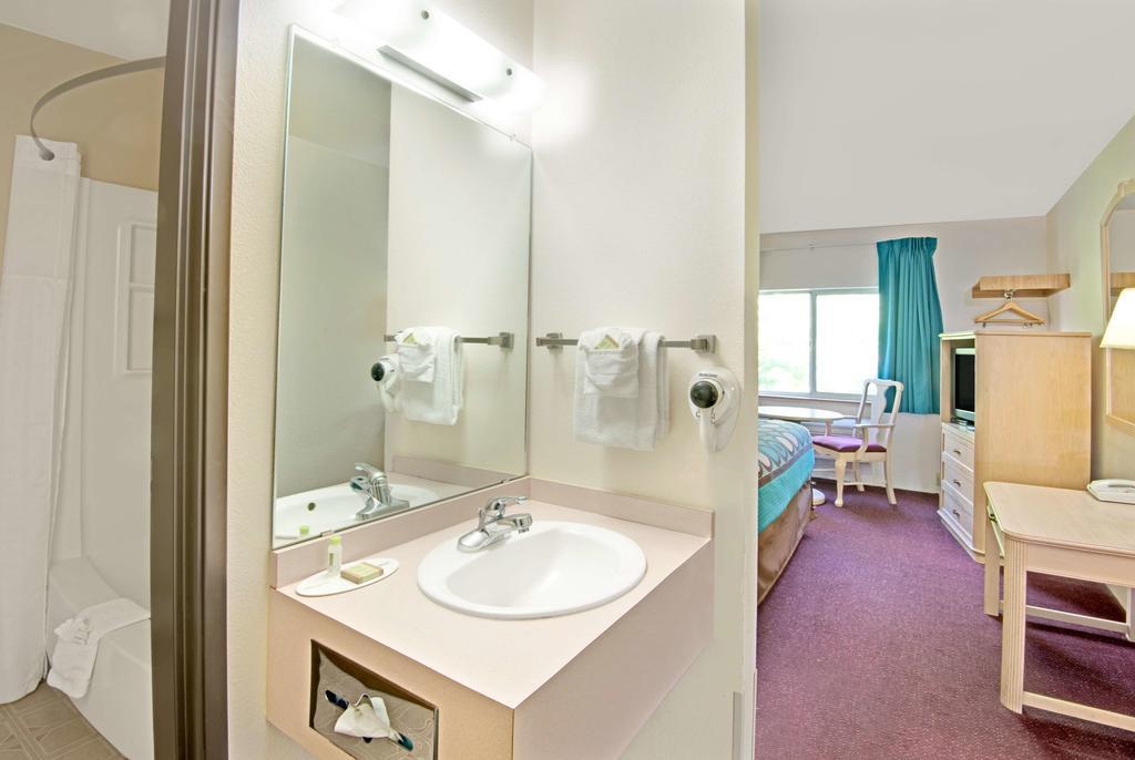 Quality Inn Albuquerque East I-40 Juan Tabo Exit Kültér fotó